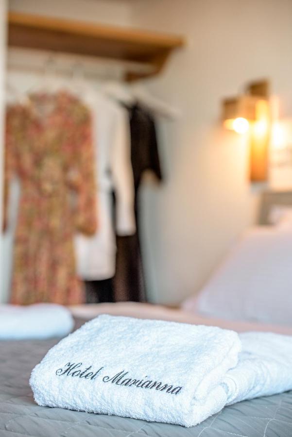 Marianna Hotel Períssa Eksteriør bilde